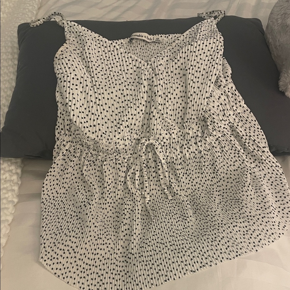Abercrombie Women's Black and White Polka Dot Top
